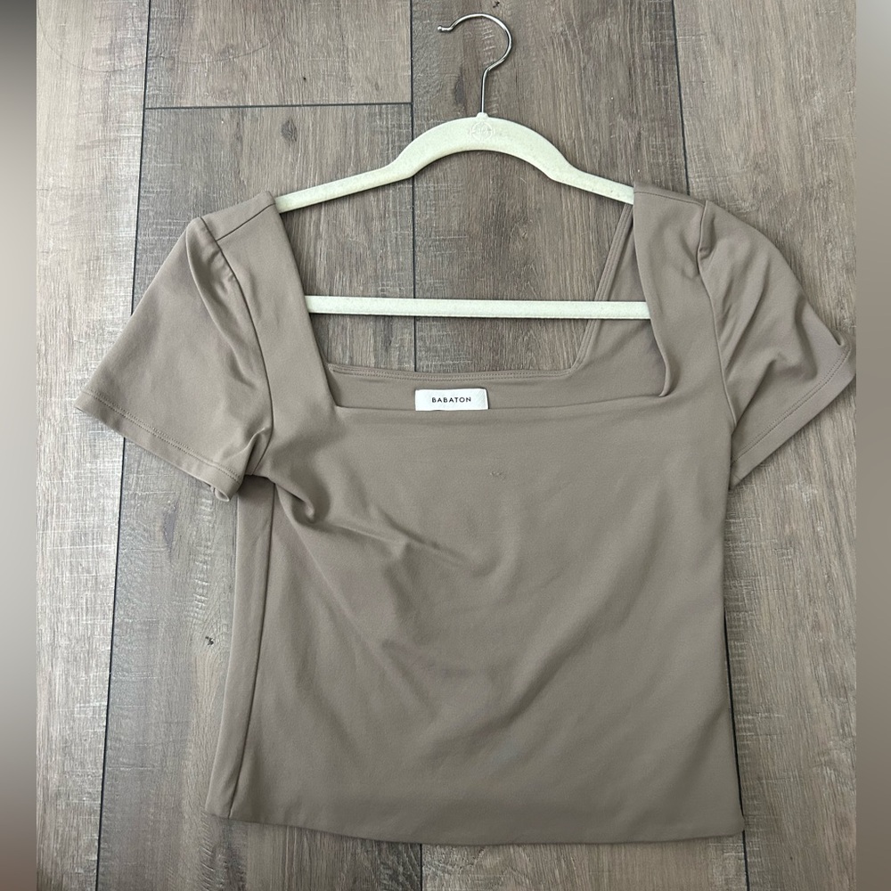 Babaton contour square neck short sleeve